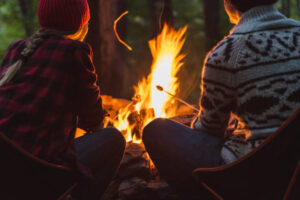 am Lagerfeuer